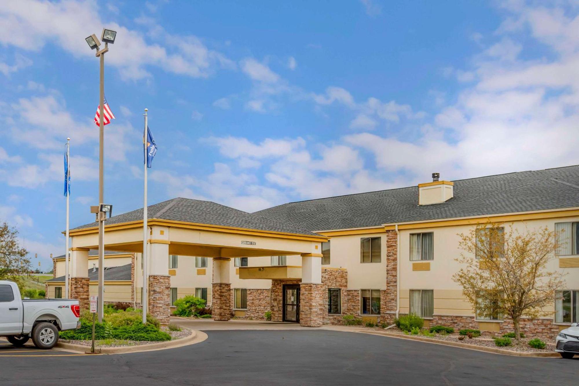 Comfort Inn & Suites Black River Falls I-94 Buitenkant foto