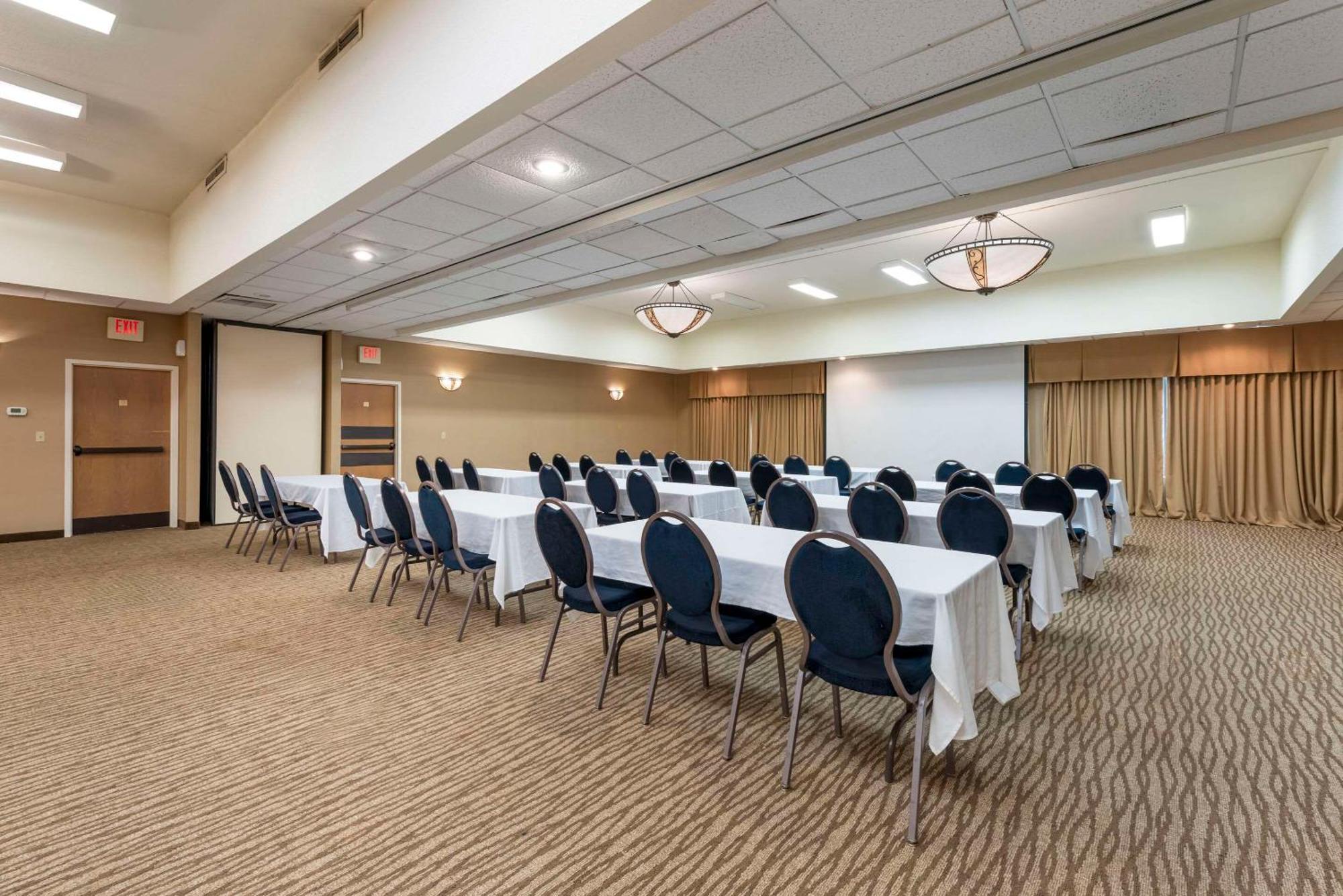 Comfort Inn & Suites Black River Falls I-94 Buitenkant foto