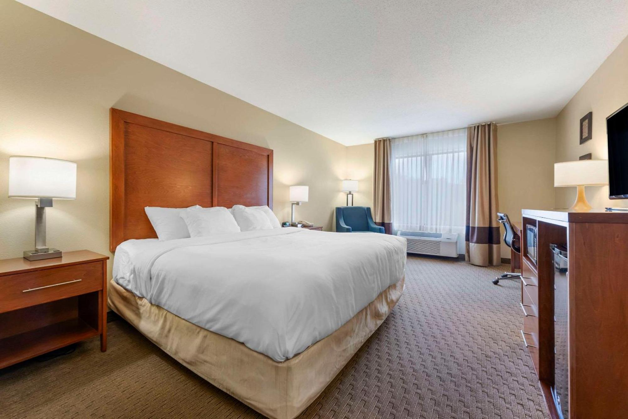 Comfort Inn & Suites Black River Falls I-94 Buitenkant foto
