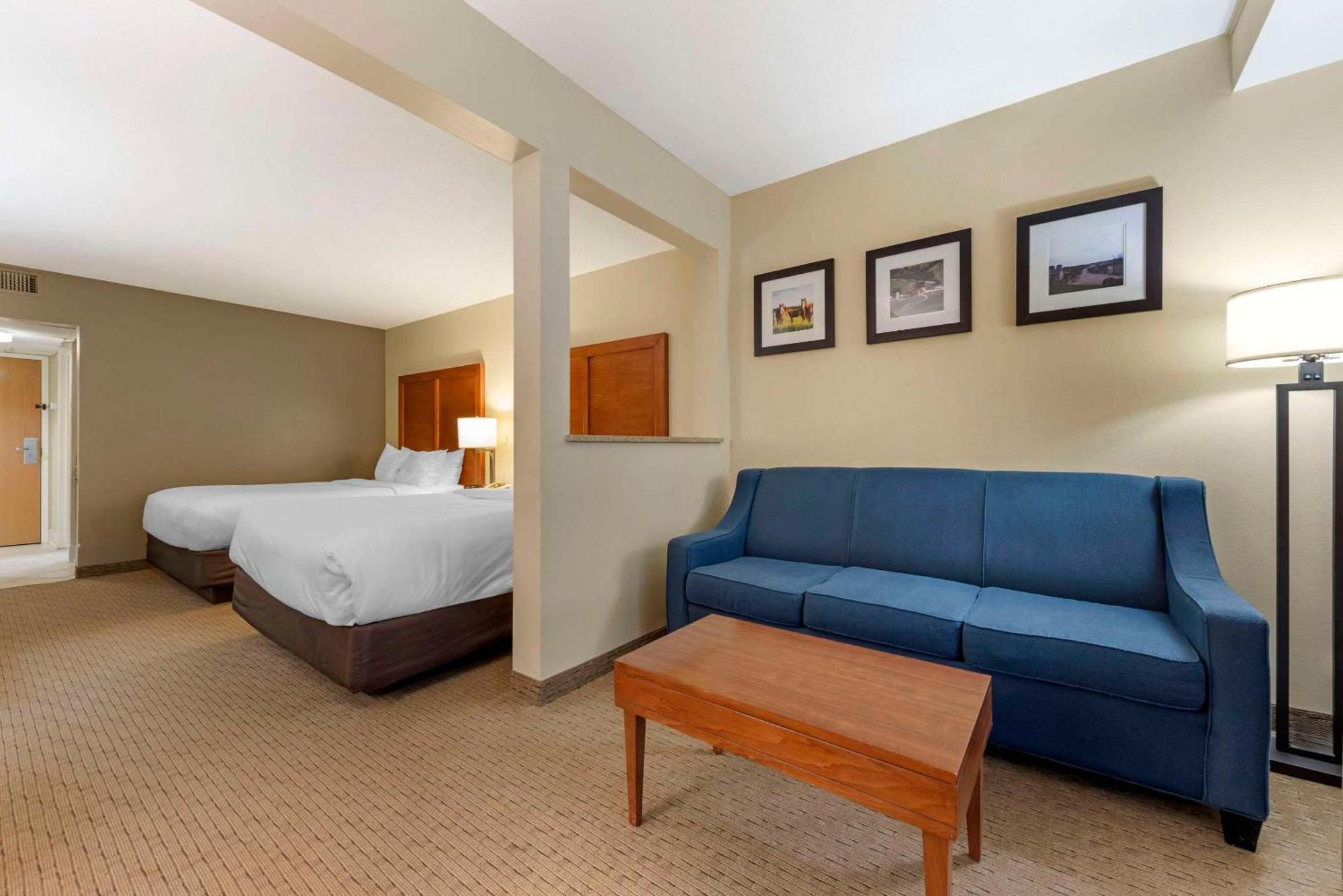 Comfort Inn & Suites Black River Falls I-94 Buitenkant foto
